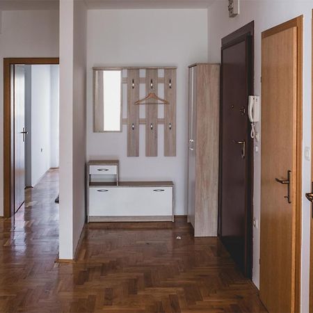 Helles 3 Schlafzimmer Apartment Zwischen Zagreb Zentrum & Natur Exterior foto